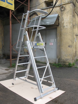 Телескопическая лестница Megal ТЛП-2 (1,3-1,9). Изображение №4