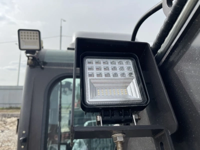 Мини экскаватор с кабиной QUADTRAC EX28 PRO. Изображение №19