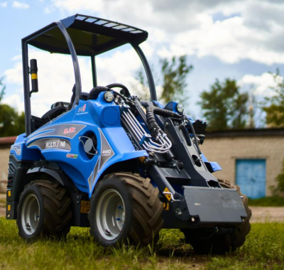 Мини-погрузчик MULTIONE 5.3iD (Premium) (1030 кг, высота подъема 2,75 м, двигатель Kohler 25 л.с., гидропоток 60 л/мин). Изображение №9