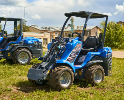 Мини-погрузчик MULTIONE 5.3iD (Premium) (1030 кг, высота подъема 2,75 м, двигатель Kohler 25 л.с., гидропоток 60 л/мин). Изображение №5