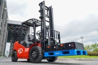 Фото электропогрузчик ep efl302x на сайте www.kiit.ru в интернет-каталоге КИИТ ☎ +7(800) 707-07-45 Изображение №12