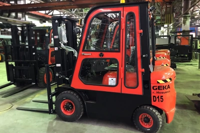 Погрузчик GEKA D15. Изображение №2