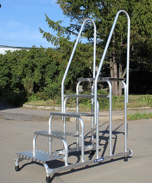 Фото  монтажная подставка megal (тип 1) 4 ступени с двумя поручнями 050404 (2,8 м, 4 ступени, 150 кг) на сайте www.kiit.ru в интернет-каталоге КИИТ ☎ +7(800) 707-07-45 Изображение №8