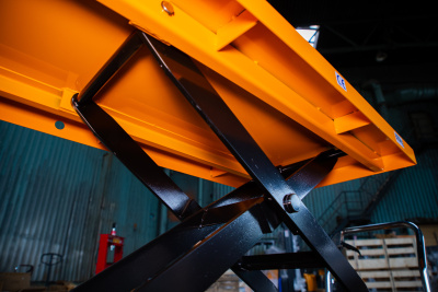 Передвижной подъемный стол XILIN SPS800 (800 кг, высота подъема 1025 мм, платформа 1220x610 мм). Изображение №8