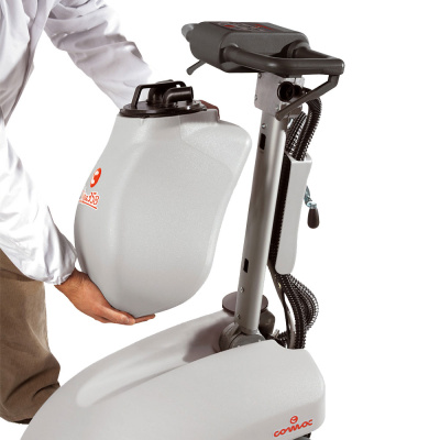 Компактная ручная поломоечная машина на АКБ COMAC VISPA 35B. Изображение №4