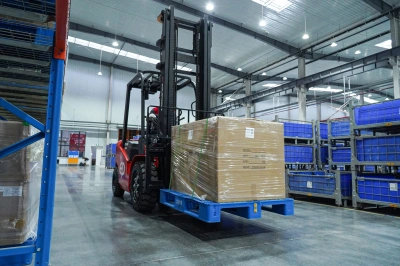 Вилочный электропогрузчик EP EFL302X 3000 кг 4800 мм АКБ 80/560 Li-ion. Изображение №18