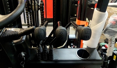 Погрузчик с литиевой АКБ EP EFL302 Li-ion 3 тонны 4,8 метра. Изображение №7