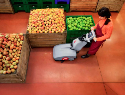 Ручная аккумуляторная поломоечная машина с цилиндрическими щетками COMAC VISPA 35BS. Изображение №4