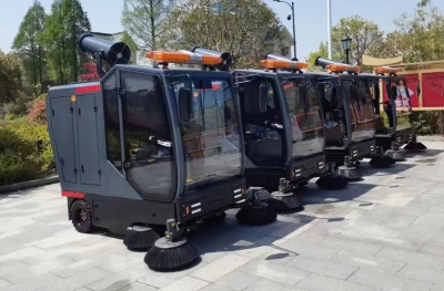 Подметально-уборочная машина Limgard B15C. Изображение №8