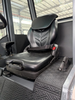 Универсальный мини-погрузчик TAIAN DY35LB (1200 кг, 2110 мм, Kubota V1505). Изображение №25