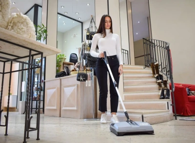 Аккумуляторная подметальная машина LAVOR Professional BSW 375 ET (375 мм, 1000 м²/ч, АКБ 10,8 В, бак 2 л). Изображение №5