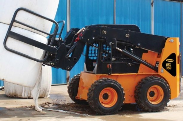 Фото мини погрузчик bawoo bsl350 на сайте www.kiit.ru в интернет-каталоге КИИТ ☎ +7(800) 707-07-45