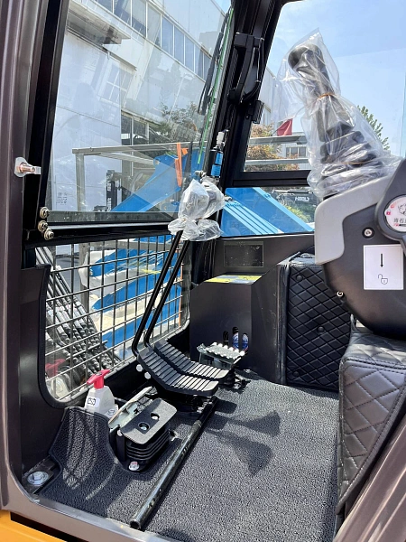 Фото мини экскаватор с кабиной quadtrac ex28 pro на сайте www.kiit.ru в интернет-каталоге КИИТ ☎ +7(800) 707-07-45 Изображение №26