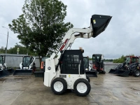 Фото мини погрузчик с бортовым поворотом xtrac s8 (850 кг) на сайте www.kiit.ru в интернет-каталоге КИИТ ☎ +7(800) 707-07-45 Изображение №7