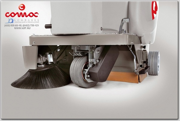 Фото подметальная машина с сиденьем comac cs 60 b ii на сайте www.kiit.ru в интернет-каталоге КИИТ ☎ +7(800) 707-07-45 Изображение №6