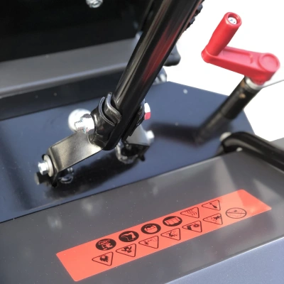 Подметальная машина EVOline SWG 620-160 (с двигателем Zongshen). Изображение №12