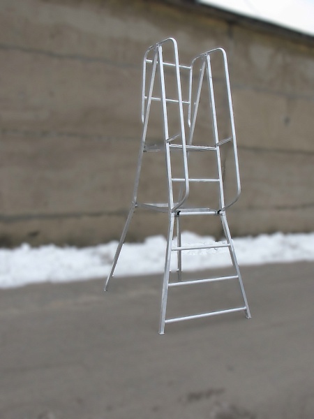 Фото лестница с площадкой megal л-312а (н-1,5) на сайте www.kiit.ru в интернет-каталоге КИИТ ☎ +7(800) 707-07-45 Изображение №10