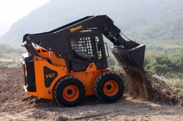 Фото мини погрузчик bawoo j67 на сайте www.kiit.ru в интернет-каталоге КИИТ ☎ +7(800) 707-07-45