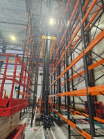 Центральное место в AS/RS занимают краны-штабелеры, которые быстро, безопасно и точно перемещают грузы на хранение и их извлечение