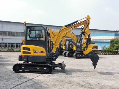 Гусеничный мини экскаватор Yuchai YC35 SR. Изображение №10