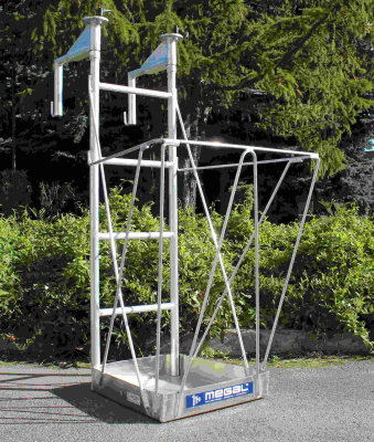 Навесная площадка на строительные конструкции  MEGAL ПКА (120 кг, размер площадки 0,6x0,55 м). Изображение №5