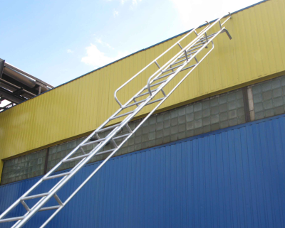 Лестница наклонная Megal ЛПНА-8,2 складные поручни 9260 мм. Изображение №3