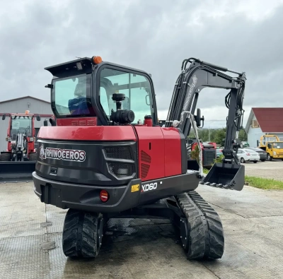 Гусеничный мини-экскаватор с кабиной QUADTRAC EX60. Изображение №5