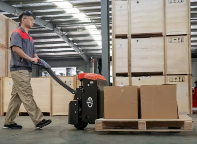 Транспортировщик паллет EP EPT20-15ET2H (1500 кг, Li-ion, 1150 мм). Изображение №11