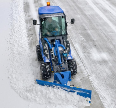 Мини-погрузчик MULTIONE 6.3iDs (1000 кг, высота подъема 2920 мм, двигатель Kohler 25 л.с., гидропоток 60 л/мин). Изображение №15