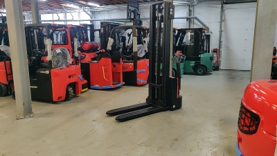 Электроштабелер EP EST152. Изображение №5