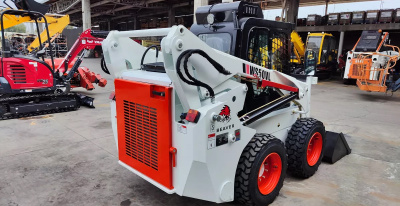 Мини-погрузчик Beaver WS50VL (1100 кг, 3440 мм, Kubota V2403). Изображение №13