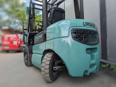 Автопогрузчик LIMGARD FD25B 4.8 метра 2500 кг. Изображение №2
