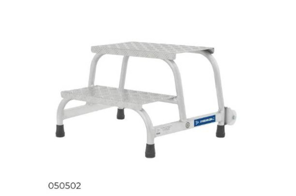 Фото передвижная подставка megal (тип 1) 2 ступени на сайте www.kiit.ru в интернет-каталоге КИИТ ☎ +7(800) 707-07-45