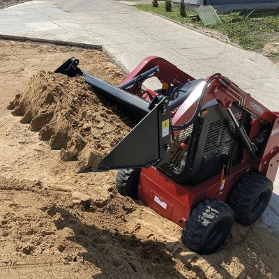 Мини погрузчик QUADTRAC SSL85. Изображение №4