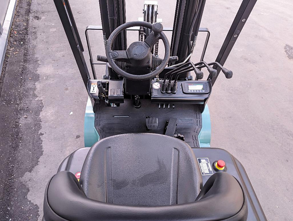 Фото погрузчик limgard iev18 на сайте www.kiit.ru в интернет-каталоге КИИТ ☎ +7(800) 707-07-45 Изображение №8