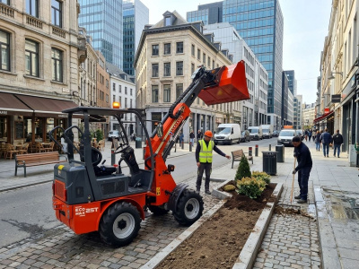 Электрический мини-погрузчик QUADTRAC EcoMax25T (900 кг, высота подъема 3200 мм, Li-Ion АКБ). Изображение №12