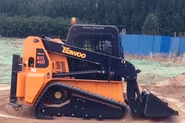 Фото гусеничный мини погрузчик bawoo btl350 на сайте www.kiit.ru в интернет-каталоге КИИТ ☎ +7(800) 707-07-45