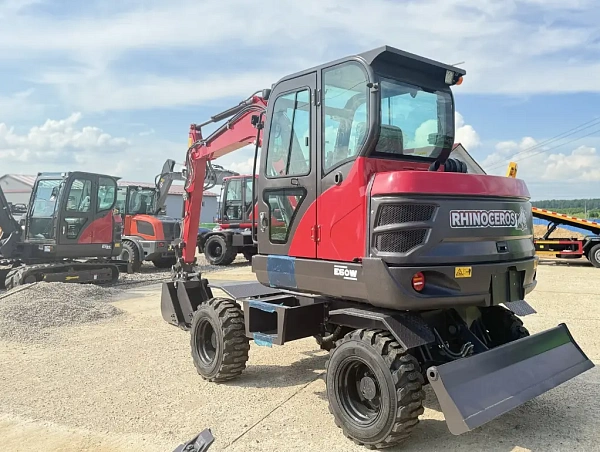 Фото колёсный экскаватор quadtrac e60w (5,5 т, двигатель yanmar 4tnv98, 46,3 квт, производительность 163 л/мин) на сайте www.kiit.ru в интернет-каталоге КИИТ ☎ +7(800) 707-07-45 Изображение №11