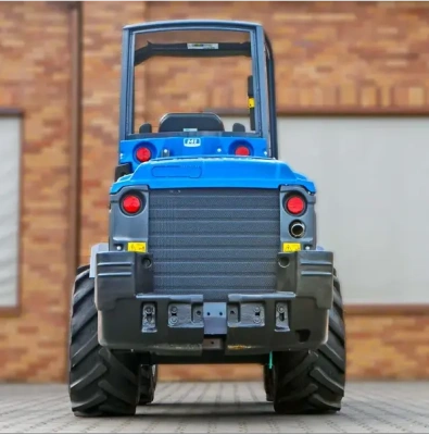 Многофункциональный мини-погрузчик MULTIONE 11.5 Y (2540 кг, высота подъема 3,7 м, двигатель Yanmar 50 л.с.). Изображение №5