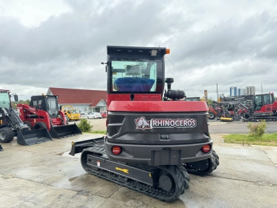 Гусеничный мини-экскаватор с кабиной QUADTRAC EX60. Изображение №8