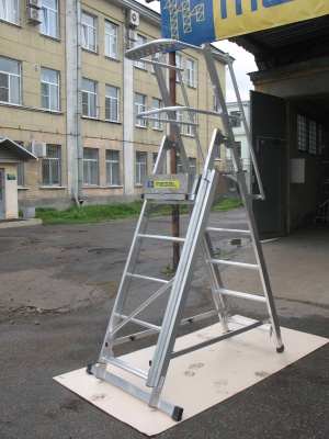 Телескопическая лестница Megal ТЛП-2 (1,3-1,9). Изображение №5