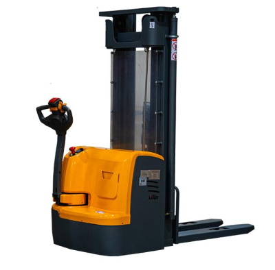 Штабелер электрический самоходный 1,5 т 4,5 м XILIN CDDR15-III 24/200 В/Ач (сопровождаемый). Изображение №1