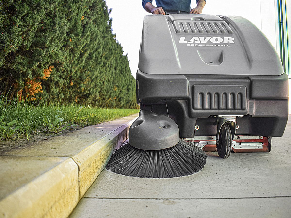 Фото подметальная машина lavor professional swl 700 st на сайте www.kiit.ru в интернет-каталоге КИИТ ☎ +7(800) 707-07-45 Изображение №8