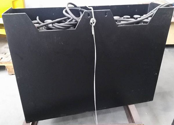 Фото аккумулятор свинцово-кислотный (wet) 24в/340ач  790х210х630 для штабелера es на сайте www.kiit.ru в интернет-каталоге КИИТ ☎ +7(800) 707-07-45 Изображение №2