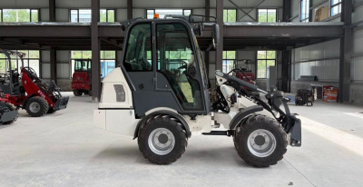 Универсальный мини-погрузчик TAIAN DY35LB (1200 кг, 2110 мм, Kubota V1505). Изображение №31