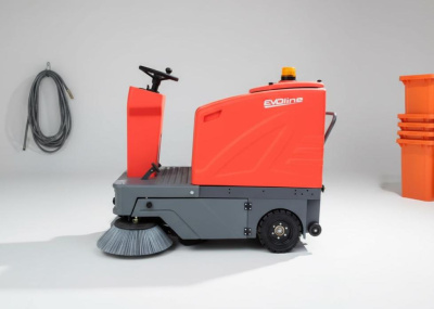 Подметальная машина EVOline SWB 1400 T | Самоходная, ширина уборки 1400 мм, бак 150 л. Изображение №14