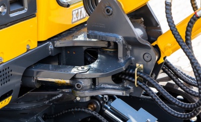 Мини экскаватор Yuchai YC25-8. Изображение №9