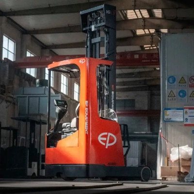 Ричтрак CQD16L3 (1600 кг, высота подъема 10000 мм, литий-ион 80/280, сидячее место). Изображение №3