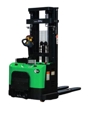 Самоходный штабелер с платформой 1,5 т 4,5 м TOR ES15T4 Li-ion 24/200 В/Ач. Изображение №1