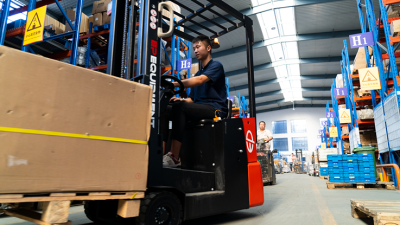 Погрузчик EP EFS101. Изображение №2